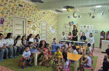 Məktəbəqədər təhsil müəssisəsində "Yol hərəkəti qaydaları" haqqında maarifləndirici tədbir keçirilmişdir.