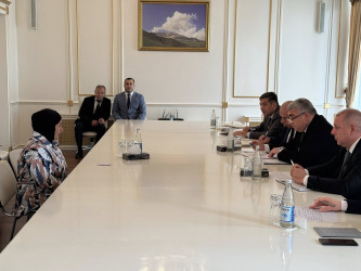 Quba Rayon İcra Hakimiyyətinin başçısı İlqar Mahmudovun rəhbərliyi ilə vətəndaş qəbulları davam etdirilir.