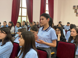 “Gender bərabərliyi: hüquqlarımız, vəzifələrimiz” mövzusunda maarifləndirici görüş keçirilmişdir.