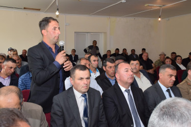 İlqar Mahmudov Susay kəndində vətəndaşların səyyar qəbulunu keçirmişdir.