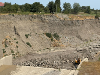 Quba Rayon İcra Hakimiyyətinin məsul şəxsləri Küpçalqışlaq kənd ərazisində görülən işlərlə tanış olmuşdur.