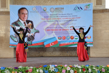 Quba şəhərində “Mən fəxr edirəm ki, Azərbaycanlıyam” adlı II Beynəlxalq folklor rəqs və yaradıcılıq festivalı keçirilib.