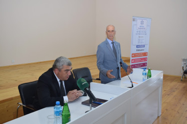 Quba Rayon İcra Hakimiyyətinin başçısı İlqar Mahmudov Digah kəndində səyyar vətəndaş qəbulu keçirib.