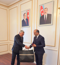 Quba Rayon İcra Hakimiyyətində medal təqdimetmə mərasimi keçirilib