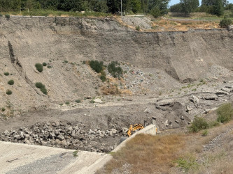 Quba Rayon İcra Hakimiyyətinin məsul şəxsləri Küpçalqışlaq kənd ərazisində görülən işlərlə tanış olmuşdur.