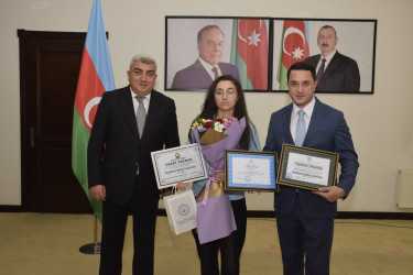 Ali təhsil müəssisələrinə yüksək balla qəbul olunan məzunlarla görüş keçirildi.