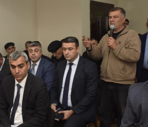 İspik kəndində növbəti səyyar vətəndaş qəbulu keçirilib.