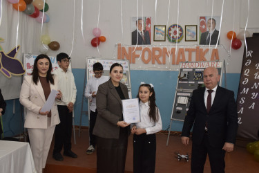 Hikmət Hüseynov adına 4 nömrəli humanitar fənlər təmayüllü məktəb-liseydə “Rəqəmsal Dünya” adlı tədbiri keçirilmişdir.