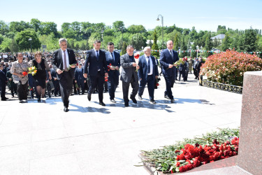 Ümummilli Lider Heydər Əliyevin anadan olmasının 102-ci ildönümü ilə əlaqədar Ulu Öndərin Quba şəhərindəki adını daşıyan mədəniyyət və istirahət parkındakı abidəsi ziyarət edilib.