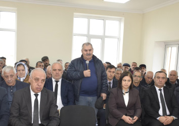 Xucbala kəndində səyyar vətəndaş qəbulu keçirilib.