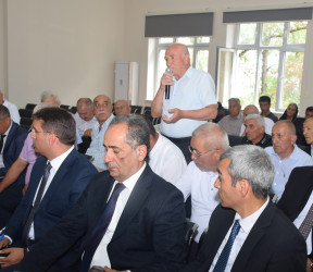 Quba Rayon İcra Hakimiyyətinin başçısı İlqar Mahmudov Digah kəndində səyyar vətəndaş qəbulu keçirib.