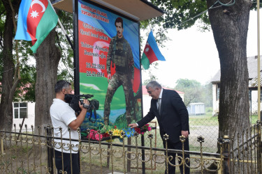 Rayon İcra Hakimiyyətinin başçısı İlqar Mahmudov Küsnət kəndində səyyar vətəndaş qəbulu keçirilib.