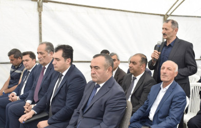 Qarxun kəndində vətəndaşlarla səyyar qəbul keçirilib.