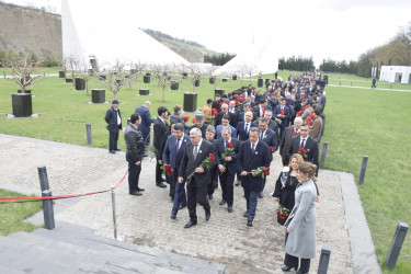 31 Mart - Azərbaycanlıların Soyqırımı Günü ilə əlaqədar Quba şəhərində “Soyqırımı memorial kompleksi” ziyarət olunmuşdur.
