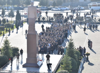 12 Dekabr - Ümummilli Lider Heydər Əliyevin anım günü.