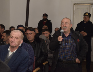 Üçgün kəndində səyyar vətəndaş qəbulu keçirilib.