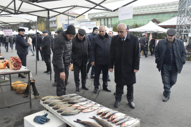 “Quba Meydanı” parkının qarşısında bayram yarmarkası keçirilir.