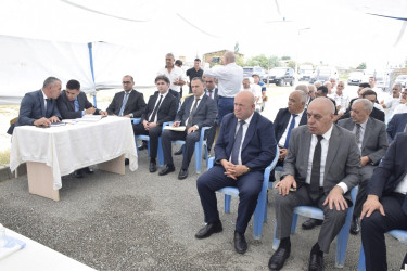 Yalavanc kəndində vətəndaşlarla səyyar qəbul keçirilib.