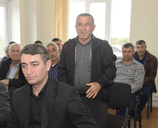 Hacıqaib kəndində sakinlərin müraciətləri yerində dinlənilib.