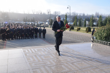 12 Dekabr - Ümummilli Lider Heydər Əliyevin anım günü.