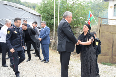 Antiterror əməliyyatı zamanı şəhid olmuş hərbi qulluqçu Əliyev Altun Tağı oğlunun il mərasimi keçirilmişdir.