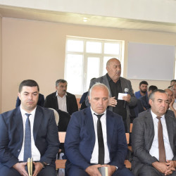 Xaltan kəndində vətəndaşlarla səyyar qəbul keçirildi.