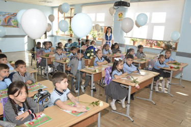 Quba şəhər 2 nömrəli təbiət fənləri təmayüllü məktəb-liseydə Bilik Günü qeyd olunub.
