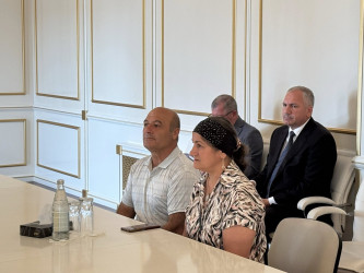 Quba Rayon İcra Hakimiyyətinin başçısı İlqar Mahmudovun rəhbərliyi ilə vətəndaş qəbulları davam etdirilir.