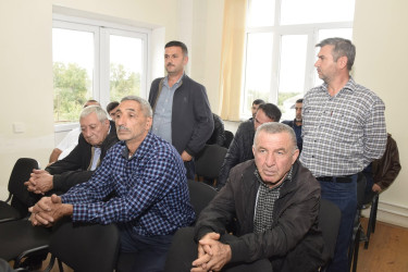 Hacıqaib kəndində sakinlərin müraciətləri yerində dinlənilib.
