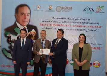 Ümummilli Lideri Heydər Əliyevin anadan olmasının 102-ci ildönümü münasibətilə “Mən fəxr edirəm ki, Azərbaycanlıyam” adlı II Beynəlxalq rəqs və yaradıcılıq festivalı keçirilmişdir.