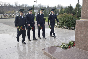 Ədliyyə işçilərinin peşə bayramı günü qeyd olunmuşdur.