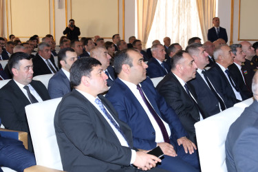 Rayon İcra Hakimiyyətində Quba rayonunda 2025-ci ildə sosial-iqtisadi inkişafın yekunları və qarşıda duran vəzifələrlə bağlı yığıncaq keçirilib.