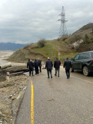 Quba rayonunda yağan güclü və aramsız yağışlar nəticəsində yaranmış sel sularının yaratdığı fəsadlar yerindəcə araşdırılır və aradan qaldırılır.