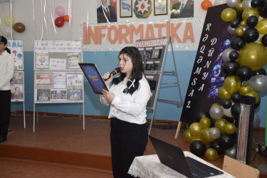 Hikmət Hüseynov adına 4 nömrəli humanitar fənlər təmayüllü məktəb-liseydə “Rəqəmsal Dünya” adlı tədbiri keçirilmişdir.