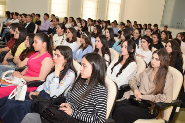 Qubada 28 May - Müstəqillik Günü münasibətilə “Azərbaycan XX əsrin əvvəllərində: müstəqilliyə aparan yollar” mövzusunda konfrans keçirilib.
