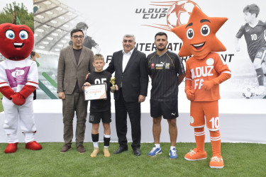 12 yaşadək futbolçular arasında III “Ulduz Cup” beynəlxalq futbol turnirinin final oyunu keçirilib.