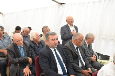 Rayon İcra Hakimiyyətinin başçısı İlqar Mahmudov Küsnət kəndində səyyar vətəndaş qəbulu keçirilib.