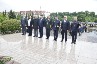 15 İyun - Milli Qurtuluş Günü münasibətilə Qubada Ulu Öndər Heydər Əliyevin abidəsi ziyarət edildi.