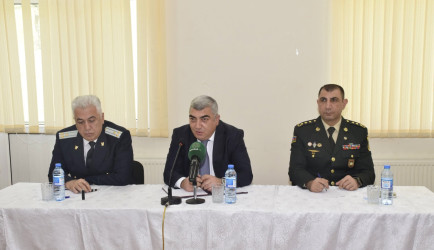 İspik kəndində səyyar vətəndaş qəbulu keçirilib.