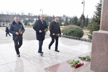 “Azərişıq” ASC-nin 10 illik yubileyi ilə bağlı Qubada Ulu Öndər Heydər Əliyevin abidəsi ziyarət olunub.