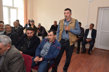 İlqar Mahmudov Susay kəndində vətəndaşların səyyar qəbulunu keçirmişdir.
