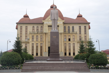 Quba-Xaçmaz Regional Təhsil İdarəsi üzrə təhsil işçilərinin sentyabr konfransı keçirilib.