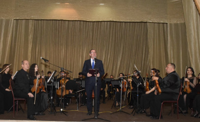 Qubada Ümummilli Lider Heydər Əliyevin anadan olmasının 103-cü ildönümünə həsr olunmuş konsert proqramı keçirilib.