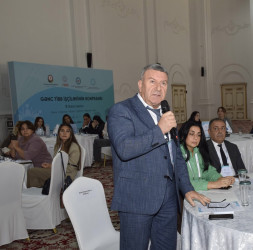 Qubada Gənc tibb işçilərinin konfransı keçirilib.