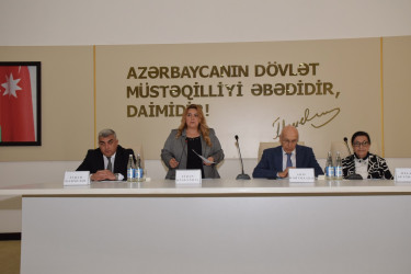 Qubada 28 May - Müstəqillik Günü münasibətilə “Azərbaycan XX əsrin əvvəllərində: müstəqilliyə aparan yollar” mövzusunda konfrans keçirilib.
