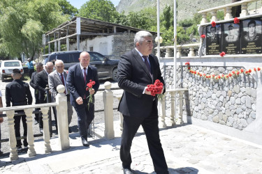 Yerfi kəndində vətəndaşlarla səyyar qəbul keçirildi.