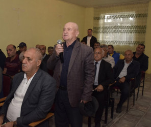 Rayon İcra Hakimiyyətinin başçısı Quba rayonunun Paşaoba kəndində vətəndaşların səyyar qəbulunu keçirib.