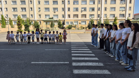 Məktəbəqədər təhsil müəssisəsində "Yol hərəkəti qaydaları" haqqında maarifləndirici tədbir keçirilmişdir.