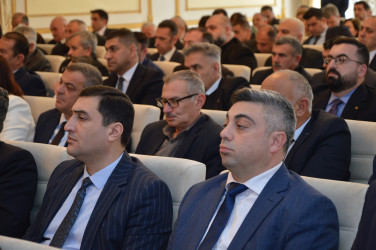 Rayon İcra Hakimiyyətində Quba rayonunda 2025-ci ildə sosial-iqtisadi inkişafın yekunları və qarşıda duran vəzifələrlə bağlı yığıncaq keçirilib.