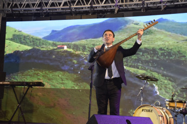 Qubada Şanlı Zəfərin beşinci ildönümü münasibətilə möhtəşəm bayram konserti keçirilib.